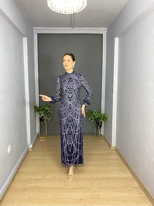 Lacivert Tesettür Simli Kol Ucu Tüylü Abiye Elbise 