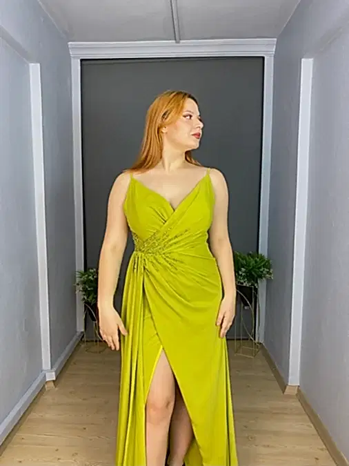 Yağ Yeşili Büyük Beden Askılı Bel Şerit Boncuk  Detaylı Uzun Abiye