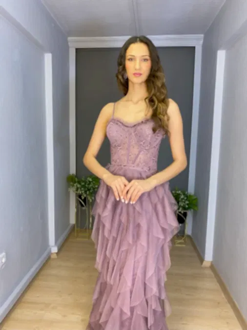 Lavanta Bel Güpür Transparan Detaylı Etek Kat Kat Uzun Abiye