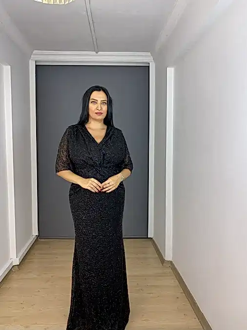 Siyah Büyük Beden Yarım Kollu V Yaka Uzun Abiye Elbise