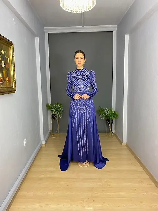 Sax Tesettür Saten Etek Pelerinli Abiye Elbise 