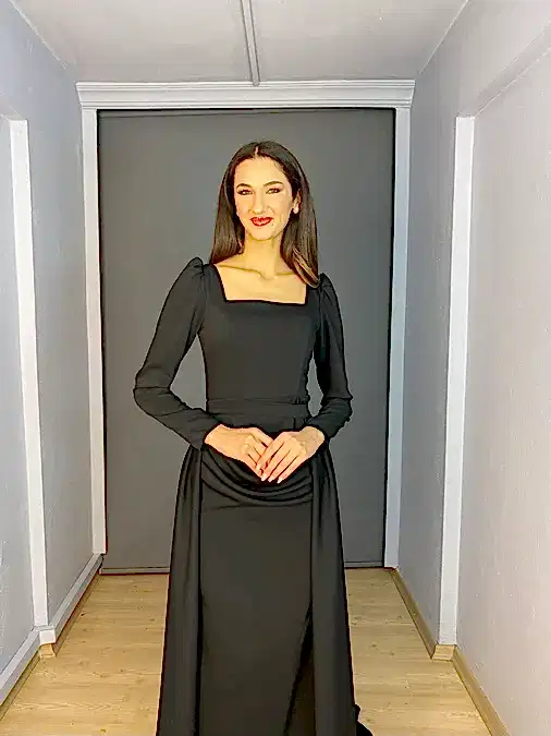 Siyah Kare Yaka Uzun Kollu Portatif Etekli Uzun Abiye Elbise