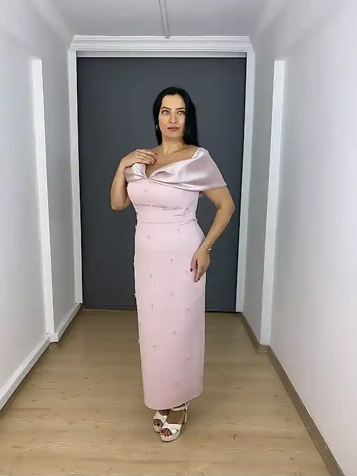 Pudra Madonna Yaka Ön Boncuk İşli Midi Abiye Elbise