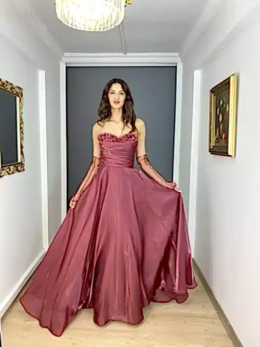 Vişne Straplez Organze Saten Yaka Çiçek Detaylı Nişanlık Abiye Elbise