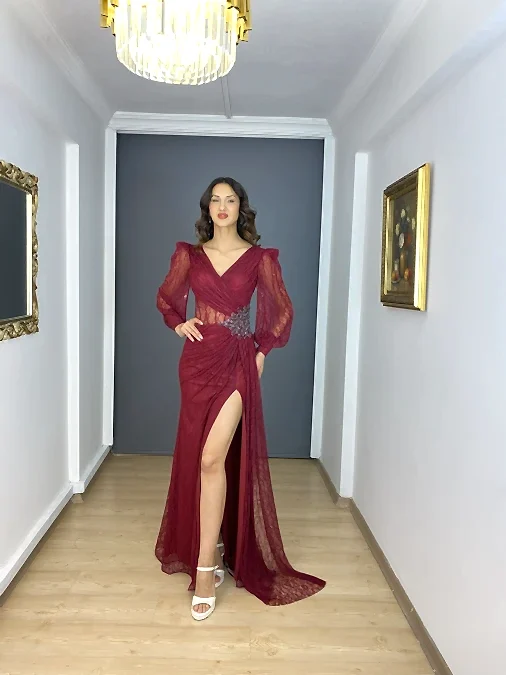 Bordo Dantel Uzun Kollu V Yaka Bel Transparan Yırtmaçlı Uzun Abiye Elbise
