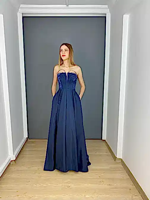 Lacivert Organze Saten Cepli Straplez Yaka Detaylı Uzun Abiye Elbise 
