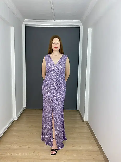 Lila Pul Boncuk Kalın Askılı V Yaka Yırtmaçlı Uzun Abiye Elbise