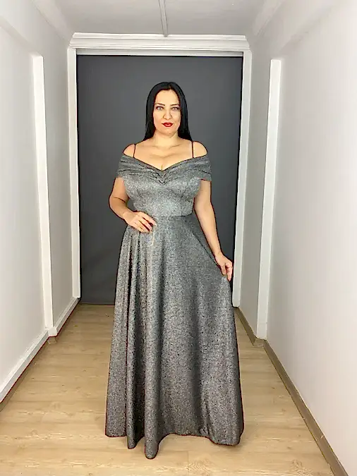Gri  Büyük Beden Madonna Yaka A Kesim Simli Uzun Abiye Elbise