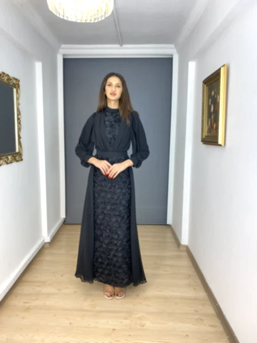 Siyah Tesettür Şifon Çicek Detaylı Uzun Abiye Elbise