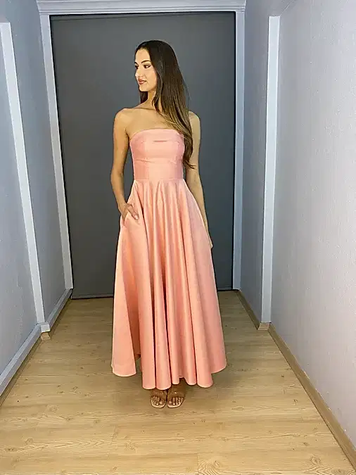 Somon Midi Saten Cep Detaylı Straplez Abiye Elbise