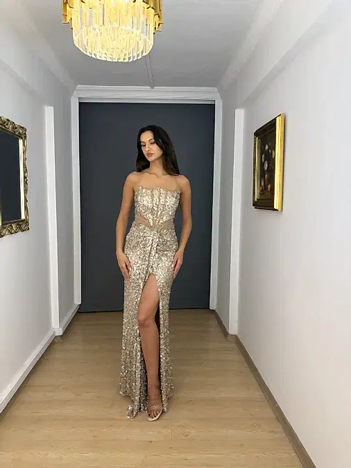 Gold Straplez Bel Transparan Yırtmaçlı Payet Uzun Abiye Elbise