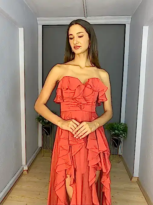 Kırmızı Kalp Yaka Volanlı Bacak Dekolteli Şifon Abiye Elbise