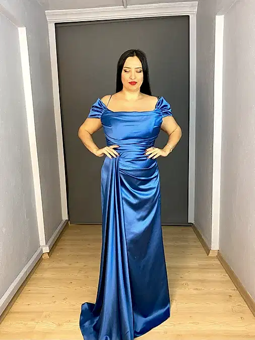 İndigo Büyük Beden Saten Madonna Yaka Uzun Abiye Elbise