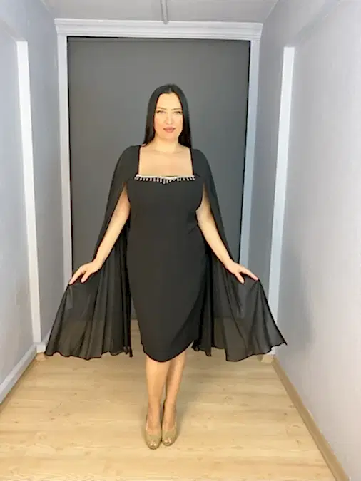 Ekru Büyük Beden Kare Yaka Pelerin Kollu Kısa Abiye Elbise