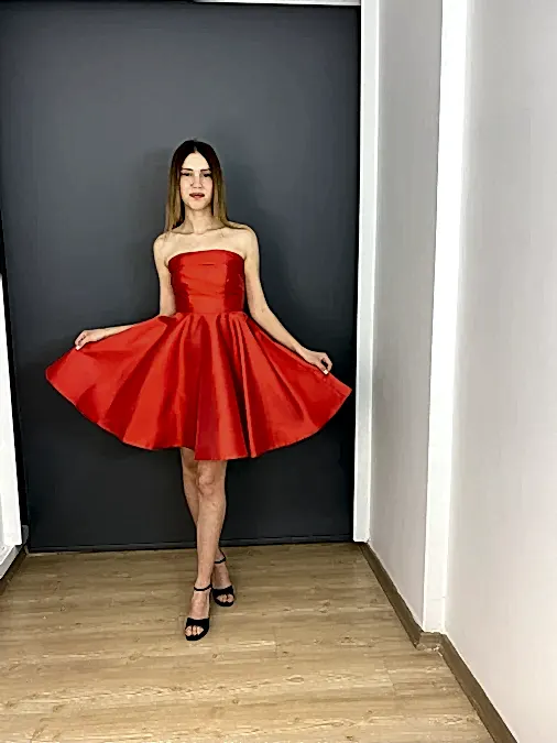 Kırmızı Saten Straplez Kloş Kısa Abiye Elbise