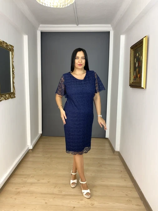 Lacivert Yarım Kollu Yuvarlak Yaka Güpür Kısa Abiye Elbise