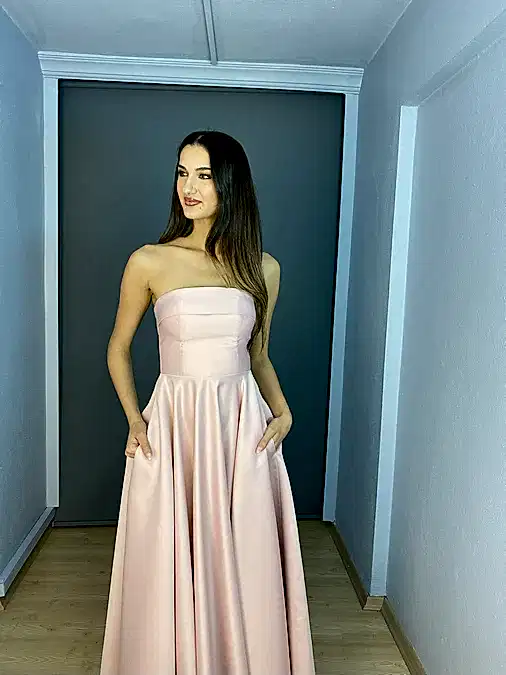 Beyaz Midi Saten Cep Detaylı Straplez Abiye Elbise