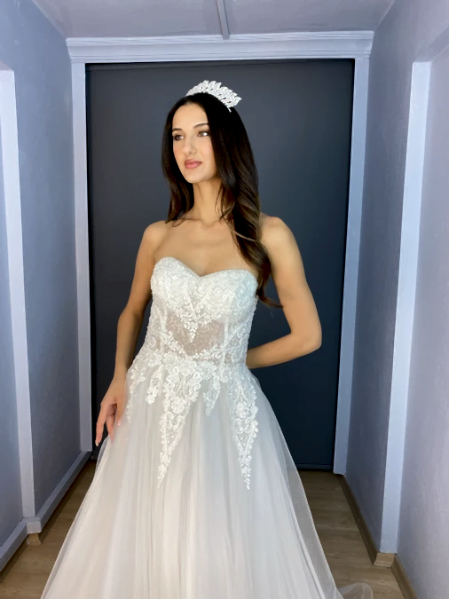 Beyaz Helen Straplez Bel Transparan Dantel Motif İşli Gelinlik
