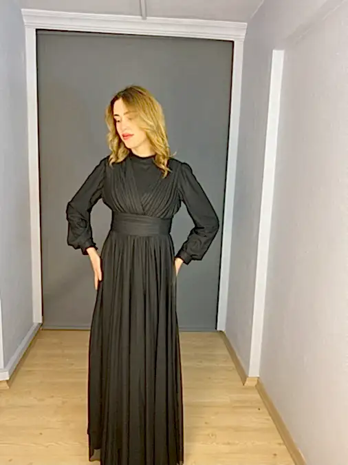 Siyah Tesettür Dik Yaka Balon Kol Tül Abiye Elbise 