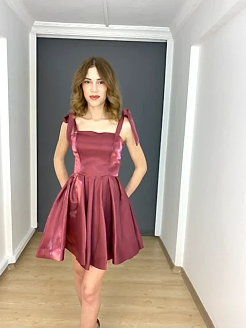 Vişne Saten Askılı Sırtı Bağlamalı Kloş Kısa Abiye Elbise 