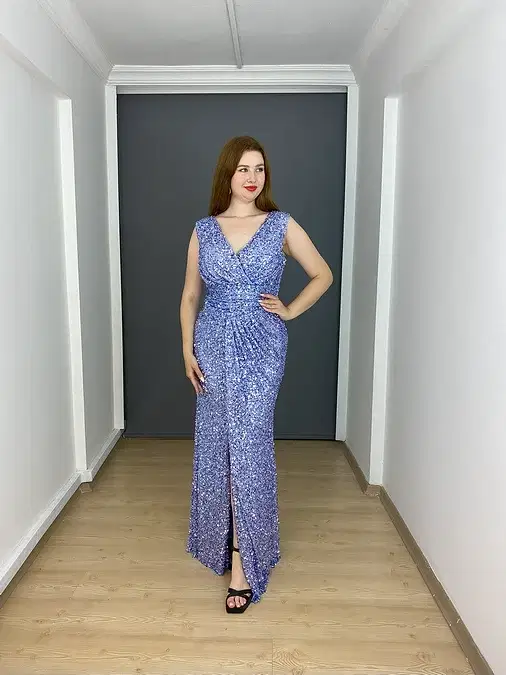 Bebe Mavisi Pul Boncuk Kalın Askılı V Yaka Yırtmaçlı Uzun Abiye Elbise