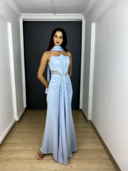 Bebe Mavisi Straplez Bel Transparan Yırtmaçlı Krep Uzun Abiye Elbise