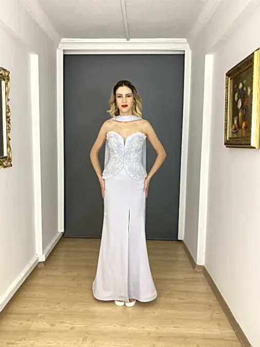 Latte Straplez Üst İşlemeli Yırtmaçlı Fular Detaylı Tasarım Uzun Abiye Elbise