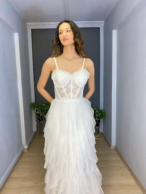 Haki Bel Güpür Transparan Detaylı Etek Kat Kat Uzun Abiye