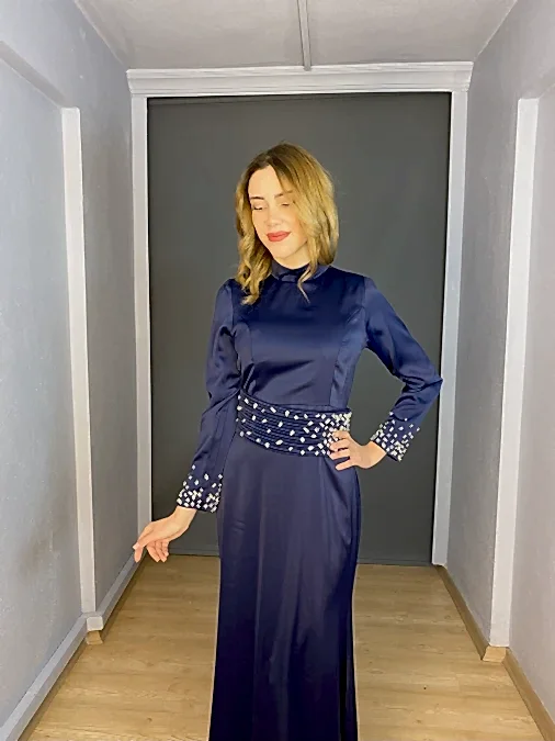 Lacivert Tesettür Saten Kol Taş Kemer Detaylı Abiye Elbise 