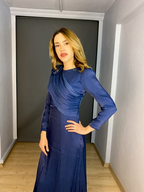 Lacivert Tesettür Omuz Gül Pelerin Detaylı Abiye Elbise