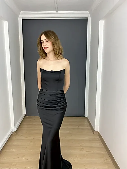 Mor Straplez Saten Göbeği Kamufle Eden Uzun Abiye Elbise
